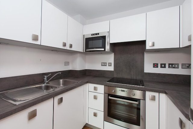 77 Loampit Vale, Lewisham, London, Greater London, SE13 7FA