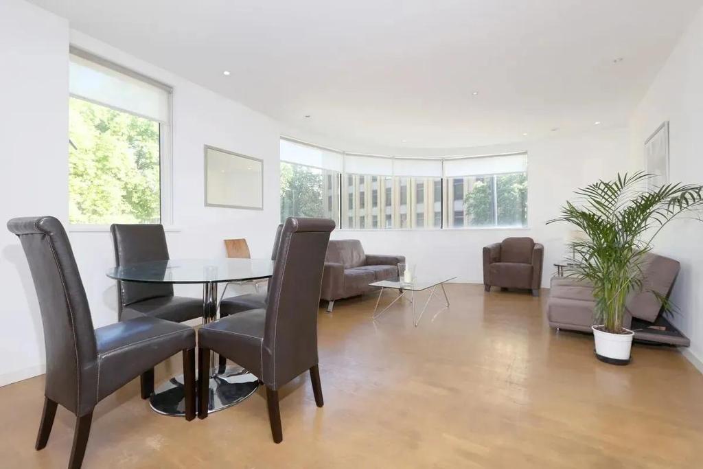 45 Holloway Road, London, N7 8JW